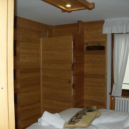 Hotel Capriolo Мадезімо Екстер'єр фото