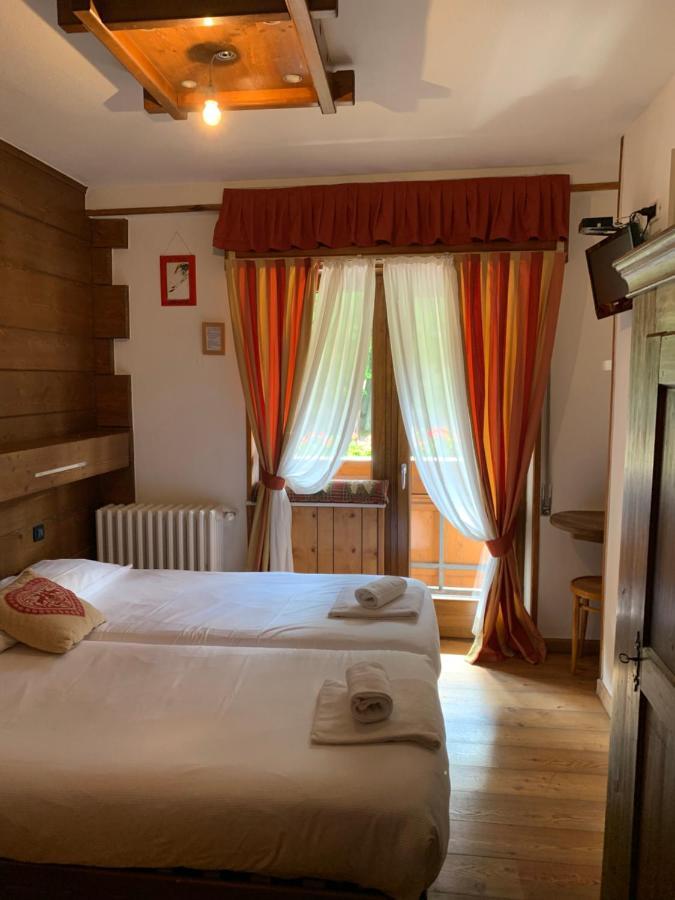 Hotel Capriolo Мадезімо Екстер'єр фото