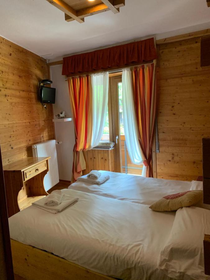 Hotel Capriolo Мадезімо Екстер'єр фото